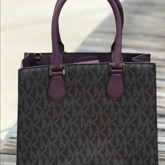 Authentic Michael Kors Bridgette handbag&wallet - Picture 5 of 8